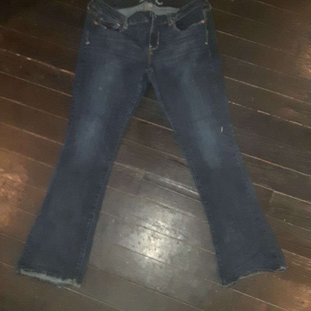 #146***American Eagle skinny kick jeans size 16 Stretchy.